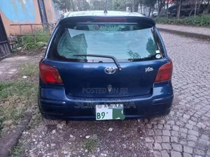 Toyota Vitz 2004 Green