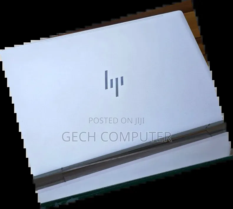 New Laptop HP Envy Pro 8GB Intel Core i5 SSD 256GB