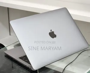 New Laptop Apple MacBook Pro 2019 16GB Intel Core i7 SSD 256GB