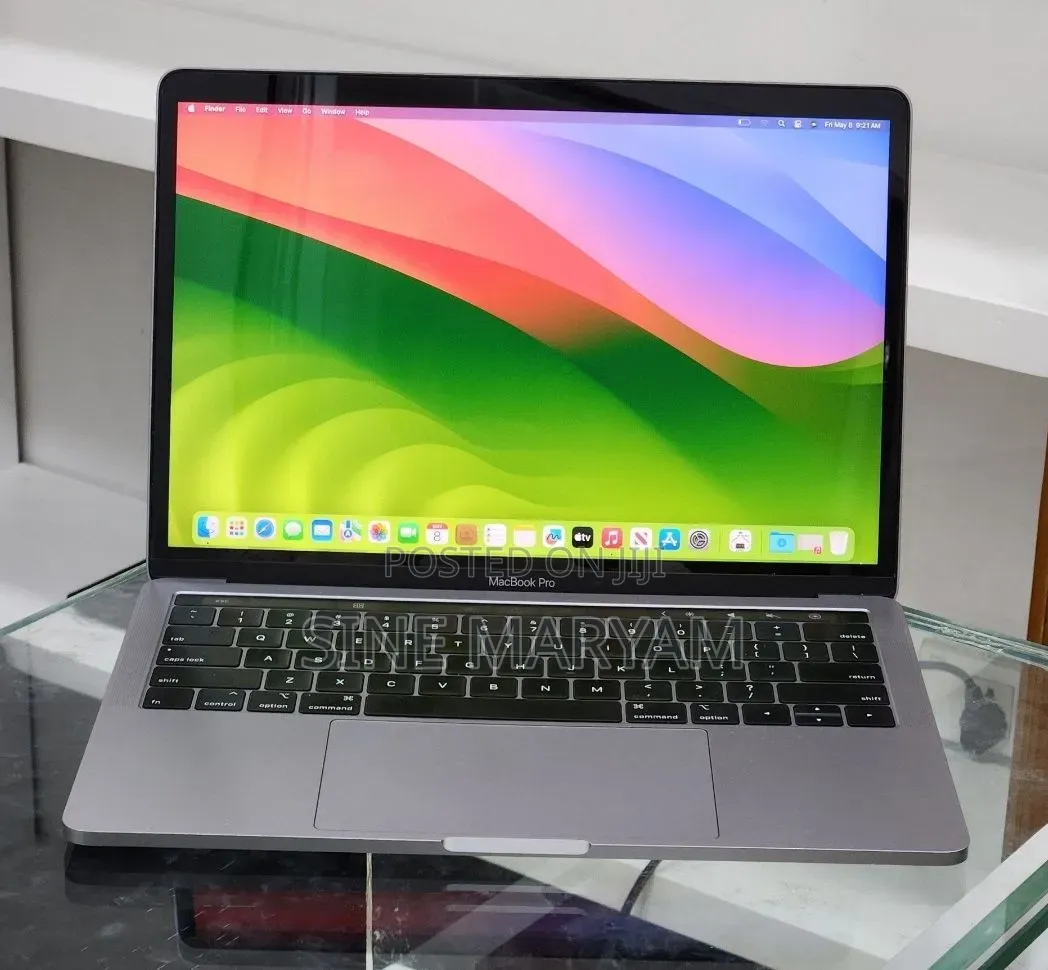 New Laptop Apple MacBook Pro 2019 16GB Intel Core i7 SSD 256GB