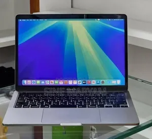 New Laptop Apple MacBook Pro 2020 8GB Intel Core i5 SSD 512GB
