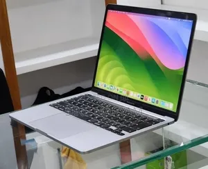 New Laptop Apple MacBook Pro 2020 8GB Intel Core i5 SSD 512GB