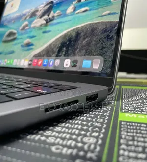 New Laptop Apple MacBook Pro 2023 M3 14-inch 8GB Apple M3 SSD 512GB
