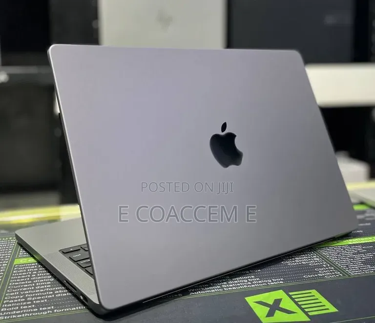New Laptop Apple MacBook Pro 2023 M3 14-inch 8GB Apple M3 SSD 512GB