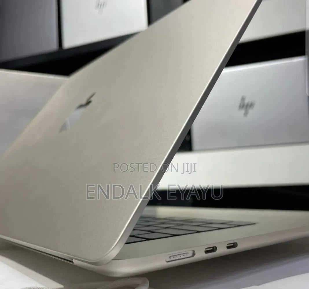 New Laptop Apple MacBook Air 2025 M4 15-inch 16GB Apple M4 SSD 256GB