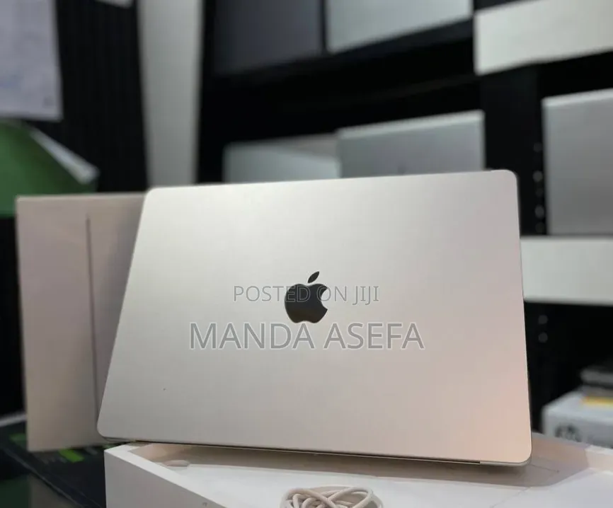 New Laptop Apple MacBook Air 2025 M4 15-inch 16GB Apple M4 SSD 256GB