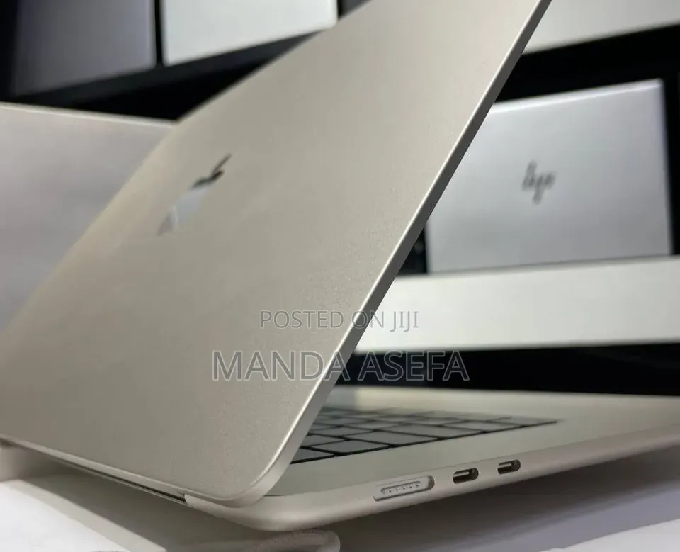New Laptop Apple MacBook Air 2025 M4 15-inch 16GB Apple M4 SSD 256GB