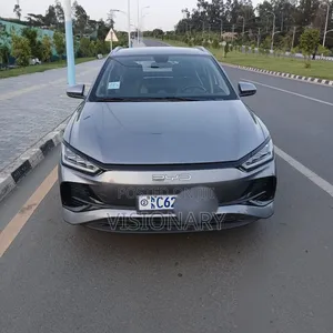 BYD E2 43 kWh 94 hp FWD 2024 Pearl