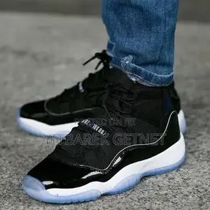 Air Jordan 11