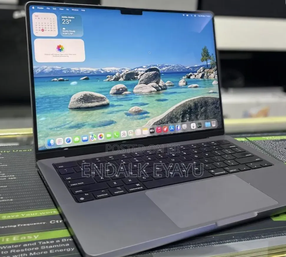 New Laptop Apple MacBook Pro 2023 M3 14-inch 8GB Apple M3 Pro SSD 512GB