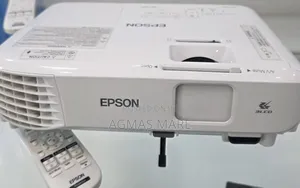 Brand New Epson Projector Model Name: Eb -x06 Hardware