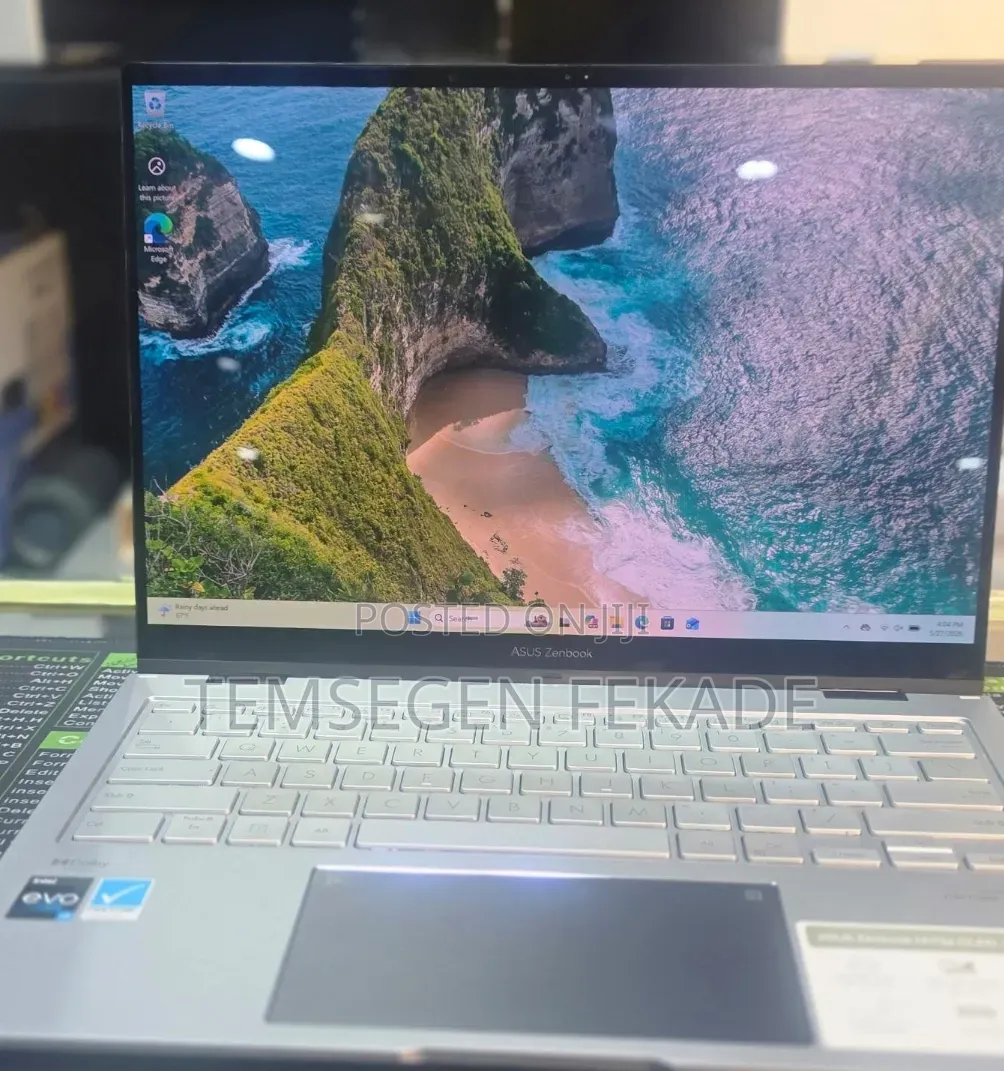 New Laptop Asus ZenBook Flip 14 UX461UA 16GB Intel Core i7 SSD 512GB