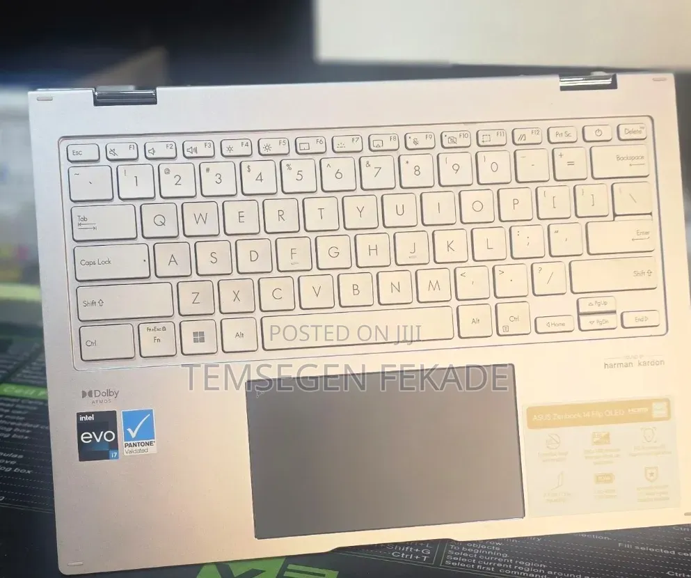 New Laptop Asus ZenBook Flip 14 UX461UA 16GB Intel Core i7 SSD 512GB