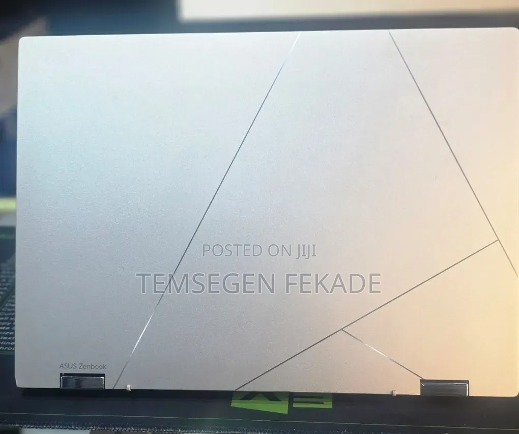 New Laptop Asus ZenBook Flip 14 UX461UA 16GB Intel Core i7 SSD 512GB
