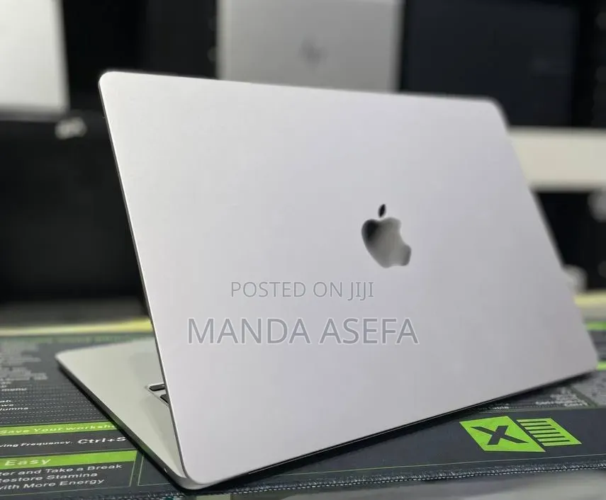 New Laptop Apple MacBook Air 2025 M4 15-inch 24GB Apple M4 SSD 512GB
