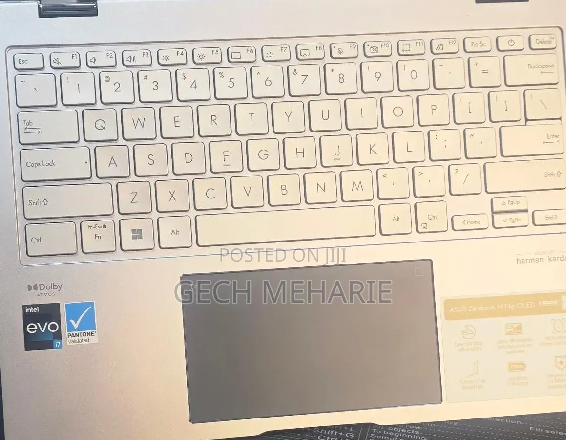 New Laptop Asus ZenBook UX303LA 16GB Intel Core i7 SSD 512GB