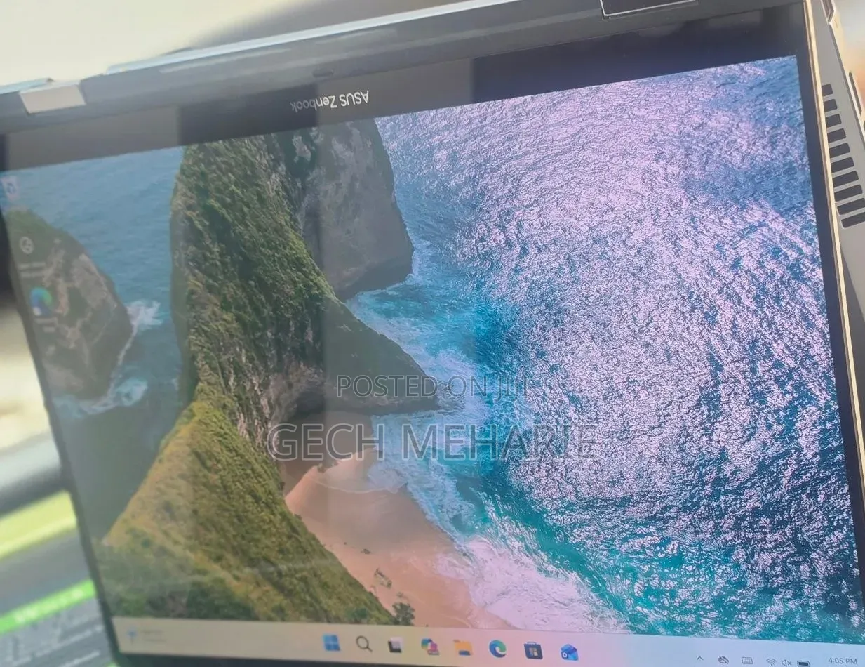 New Laptop Asus ZenBook UX303LA 16GB Intel Core i7 SSD 512GB