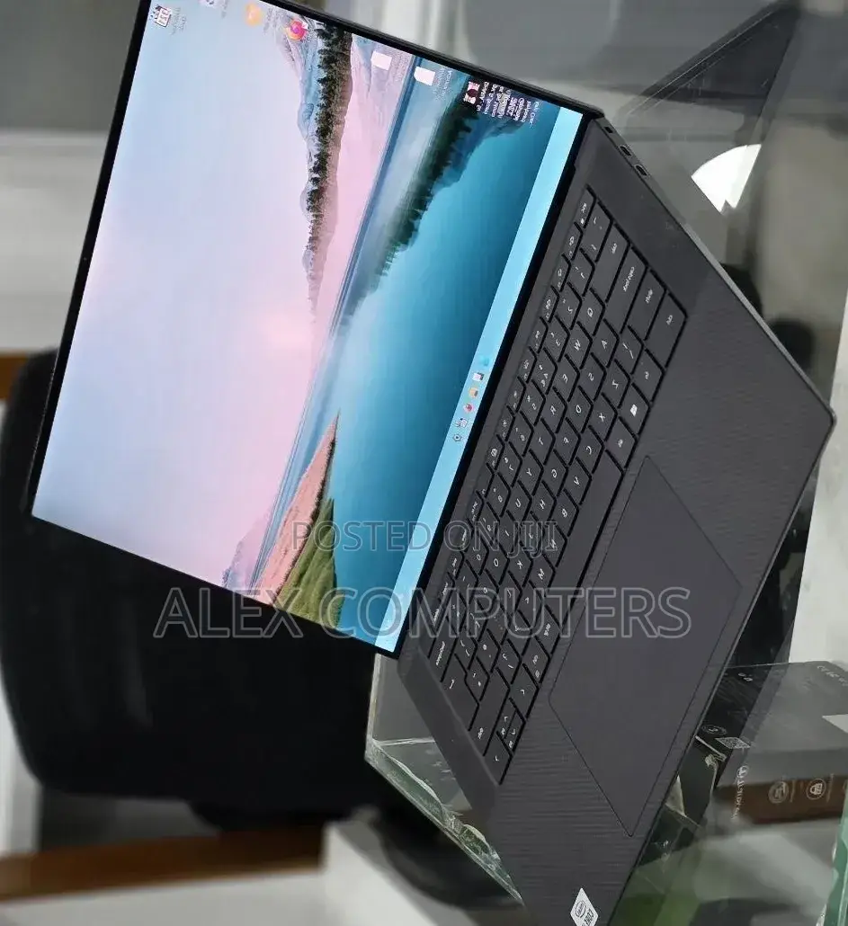 New Laptop Dell Precision 5540 16GB Intel Core i7 SSD 512GB