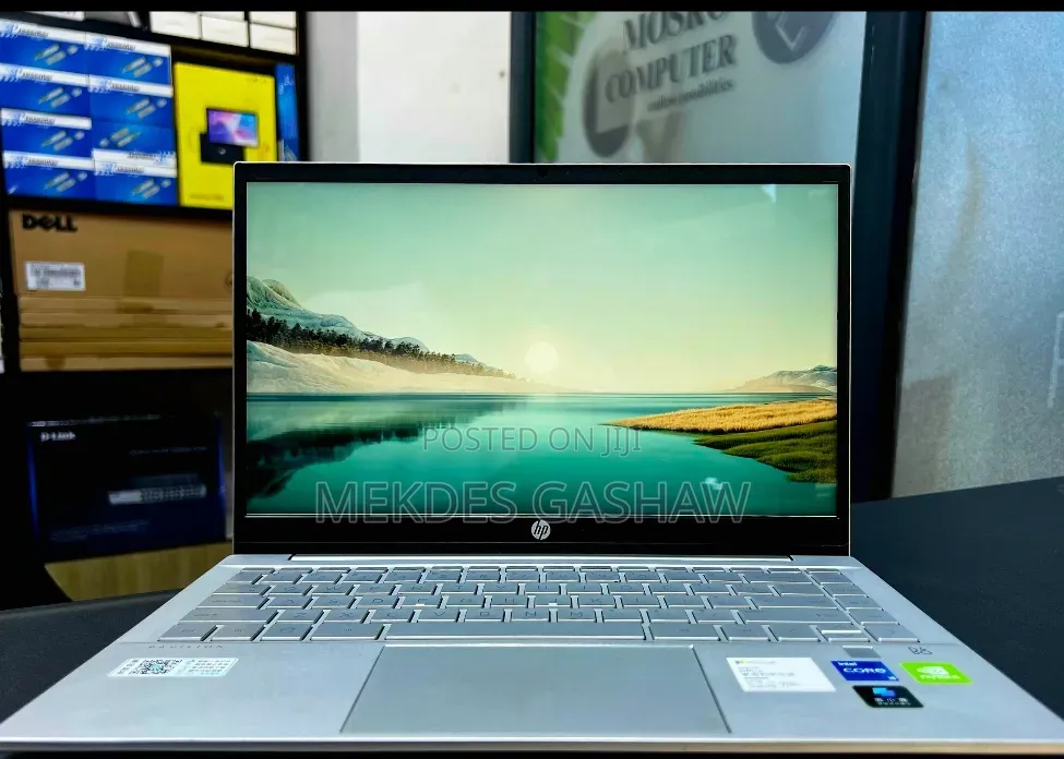 New Laptop HP Pavilion 11 16GB Intel Core i5 SSD 512GB