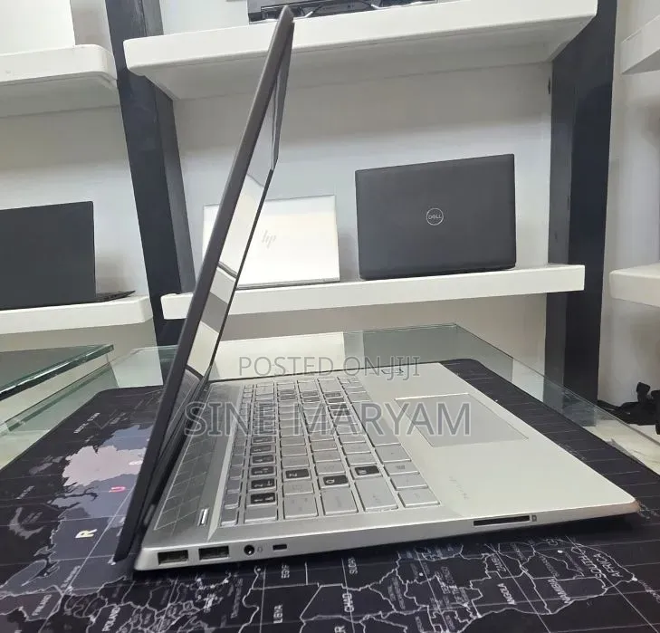 New Laptop HP Pavilion 14 8GB Intel Core i5 SSD 256GB