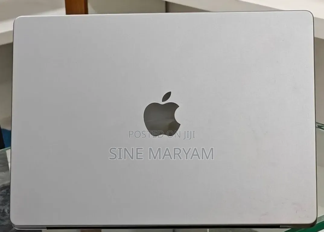 New Laptop Apple MacBook Pro 2023 M3 14-inch 8GB Apple M3 SSD 512GB