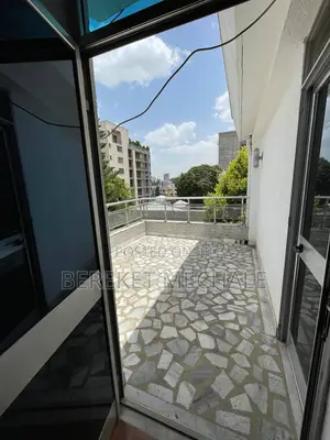 10bdrm House in Bole for rent