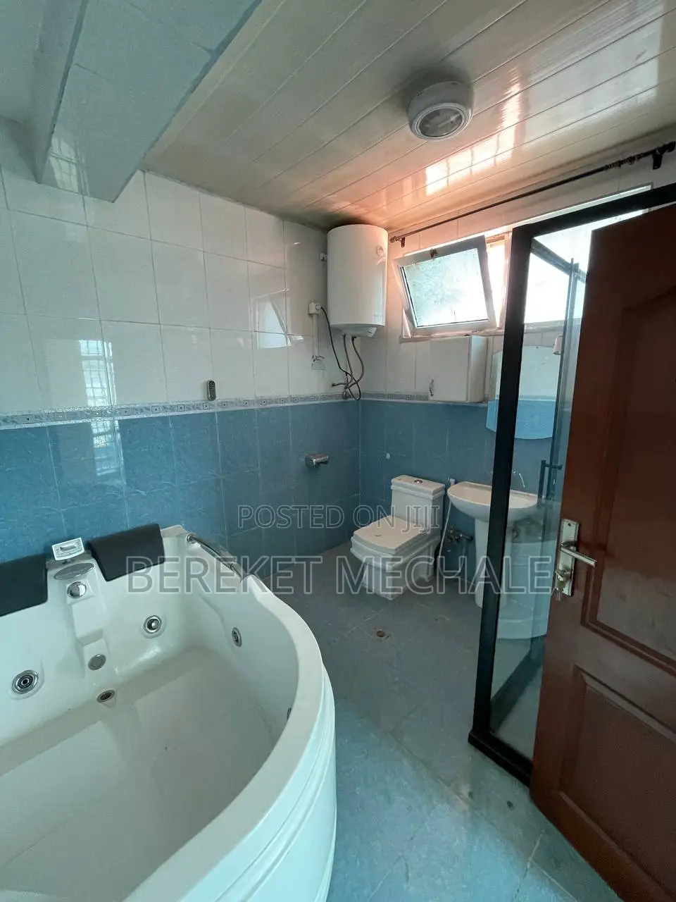 10bdrm House in Bole for rent