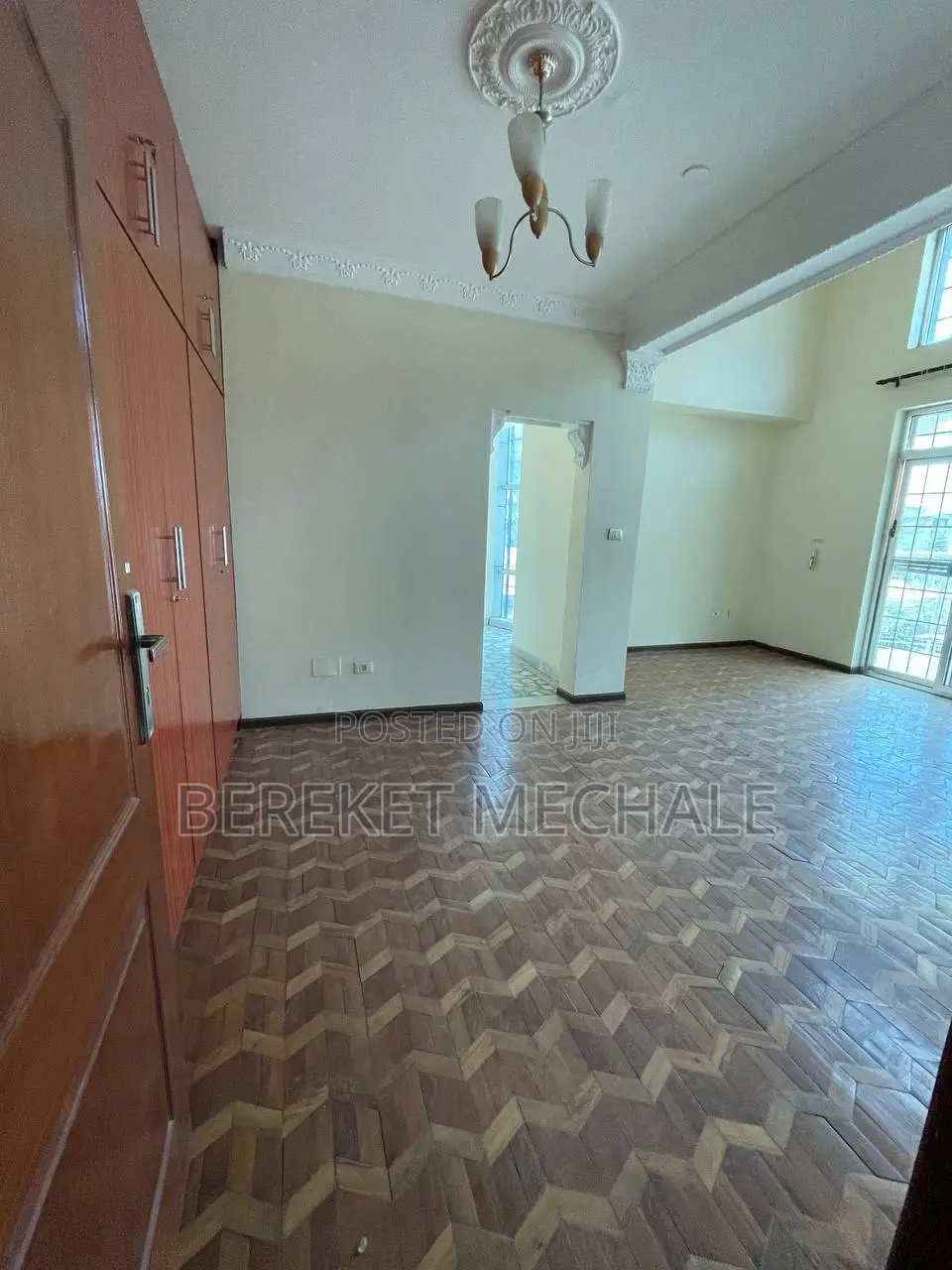 10bdrm House in Bole for rent