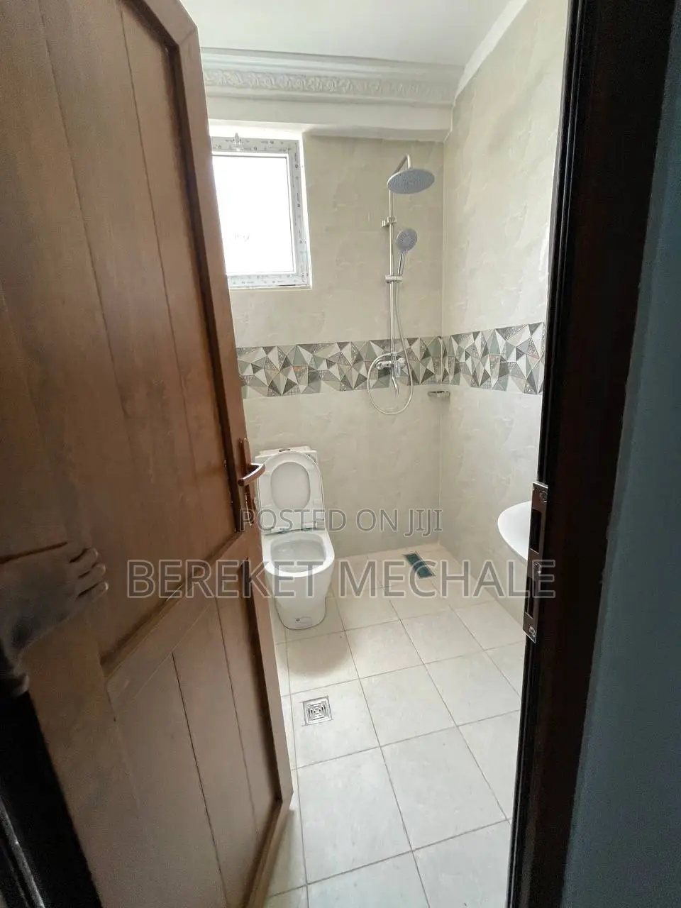10bdrm House in Bole for rent
