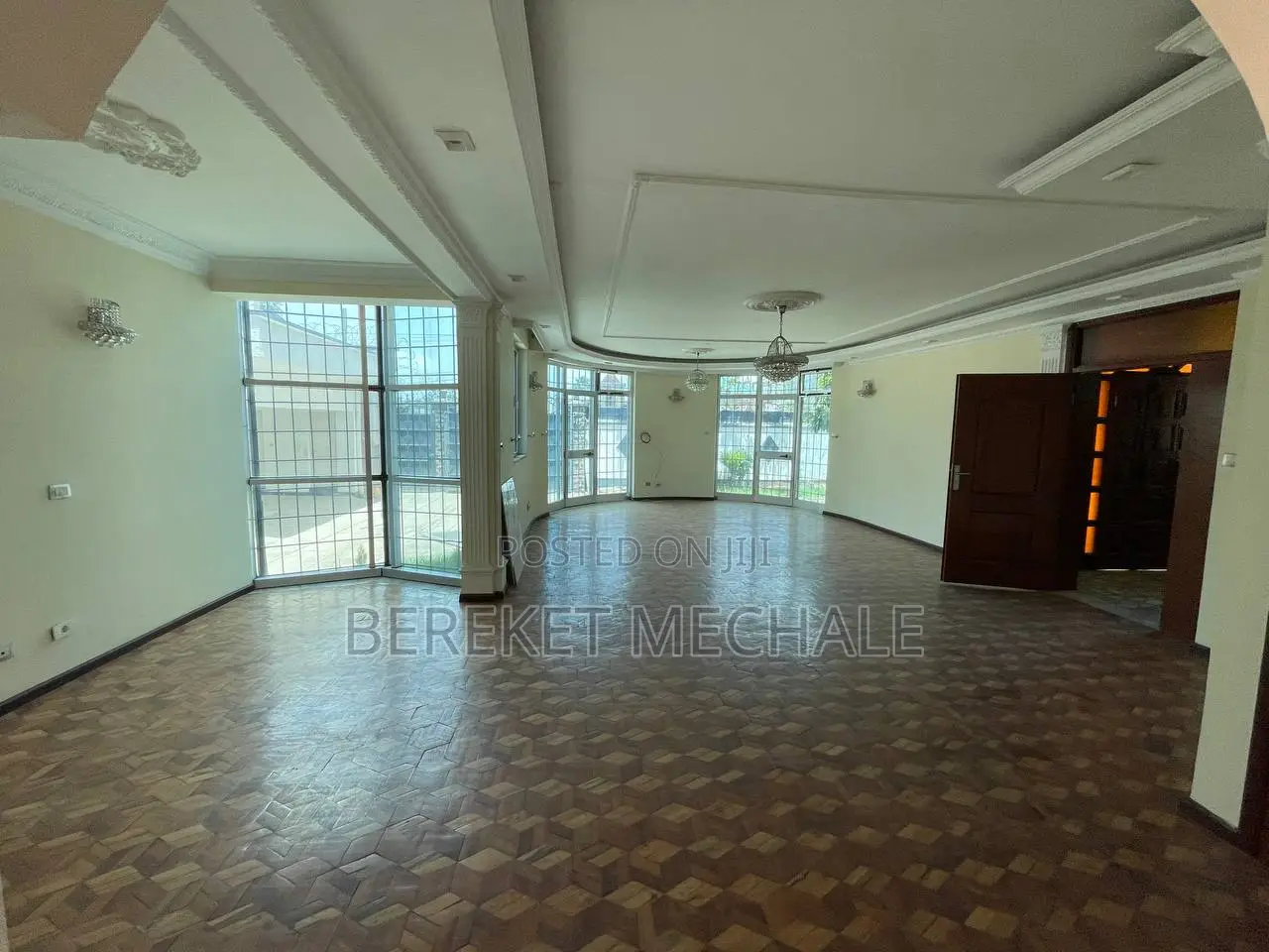 10bdrm House in Bole for rent
