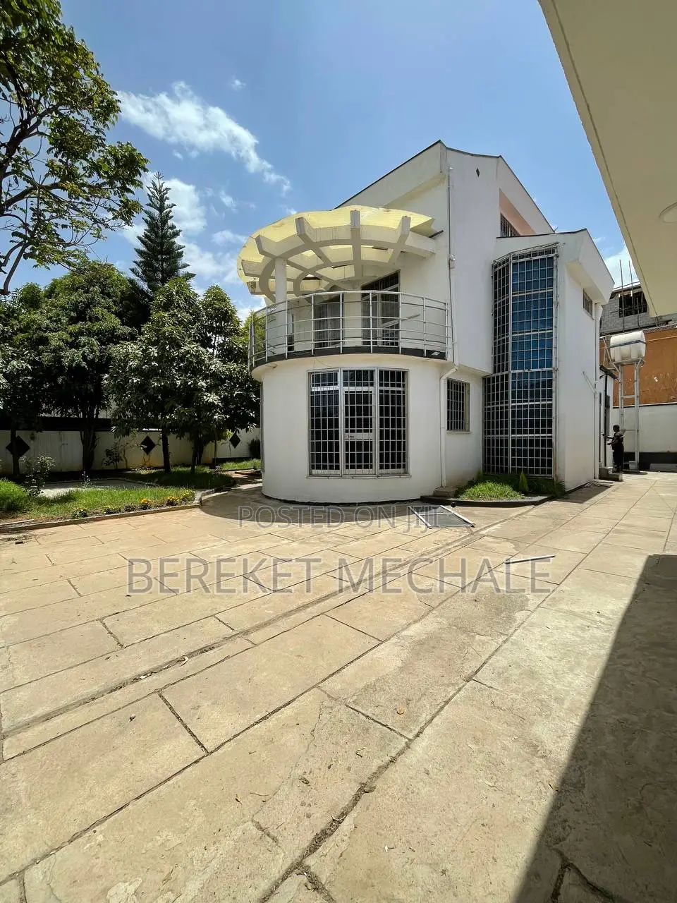 10bdrm House in Bole for rent