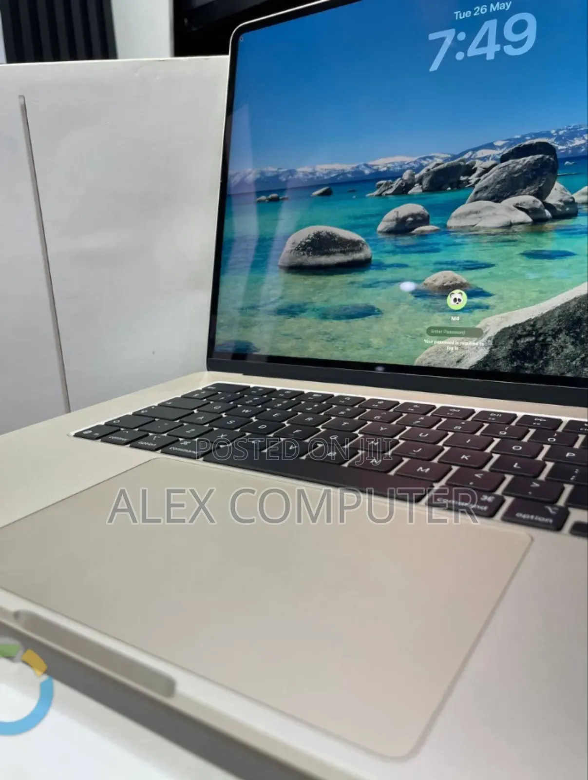 New Laptop Apple MacBook Air 2025 M4 15-inch 16GB Apple M4 SSD 256GB