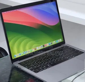 New Laptop Apple MacBook Pro 2019 16GB Intel Core i7 SSD 256GB