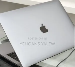 New Laptop Apple MacBook Pro 2019 16GB Intel Core i7 SSD 256GB