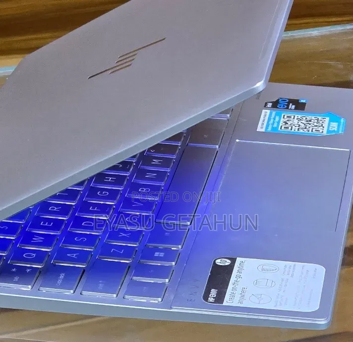 New Laptop HP Envy X2 8GB Intel SSD 256GB