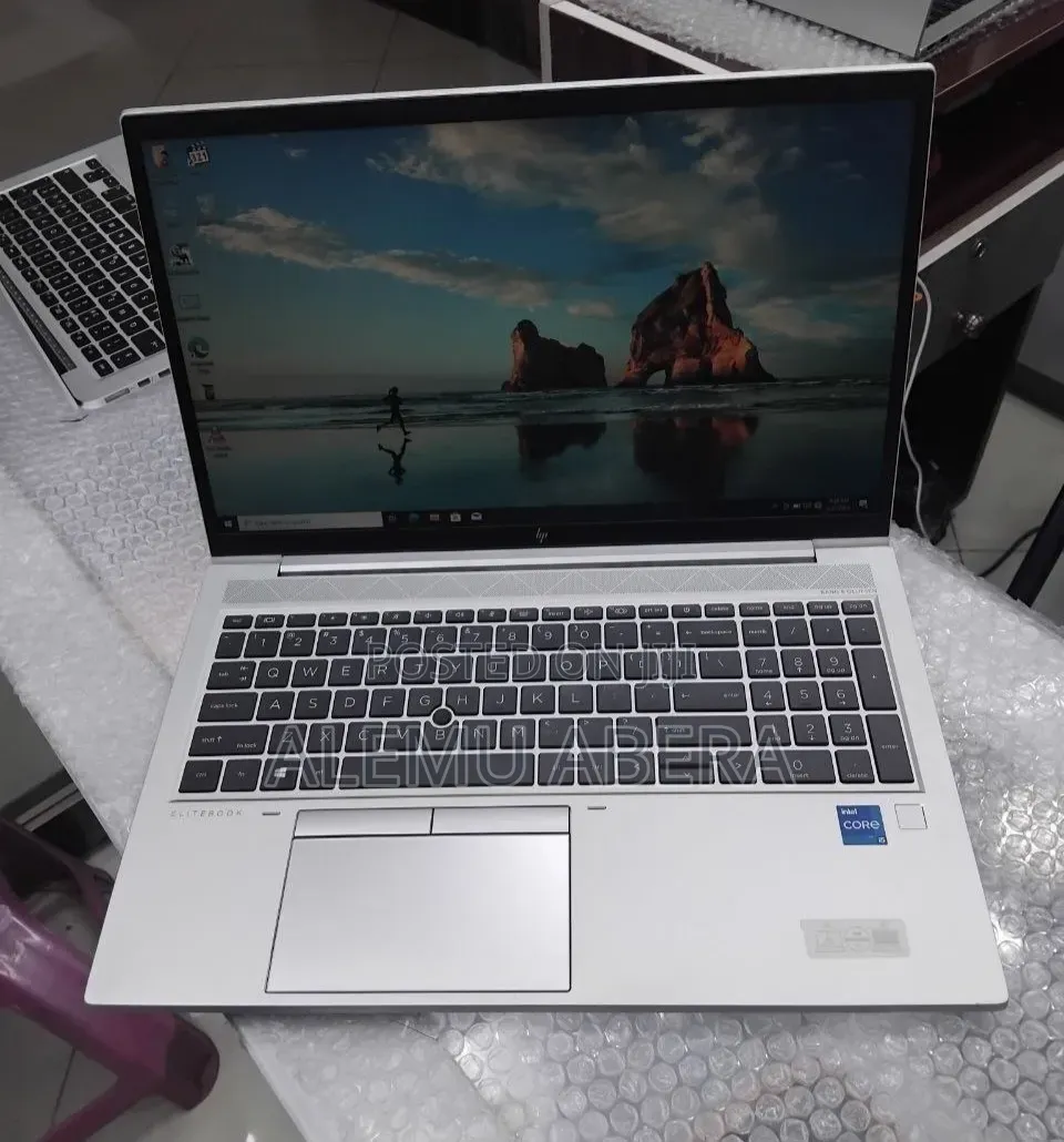 New Laptop HP EliteBook 850 G8 16GB Intel Core i5 SSD 512GB