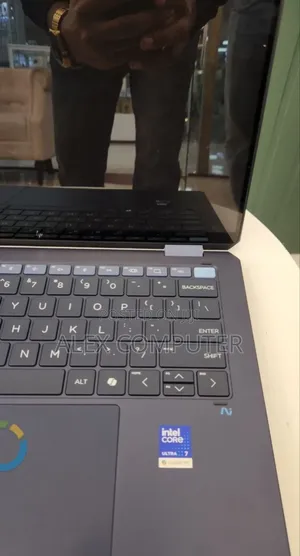 New Laptop HP OmniBook 7 14" 32GB Intel Core Ultra 7 SSD 1T