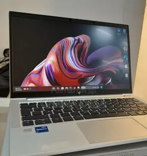 New Laptop HP EliteBook 830 G8 16GB Intel Core i5 SSD 512GB
