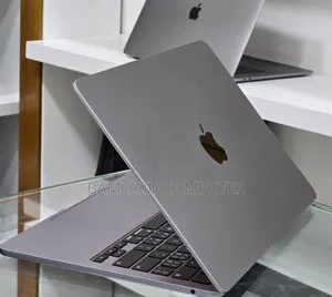 New Laptop Apple MacBook Air 2022 M2 8GB Apple M2 SSD 256GB