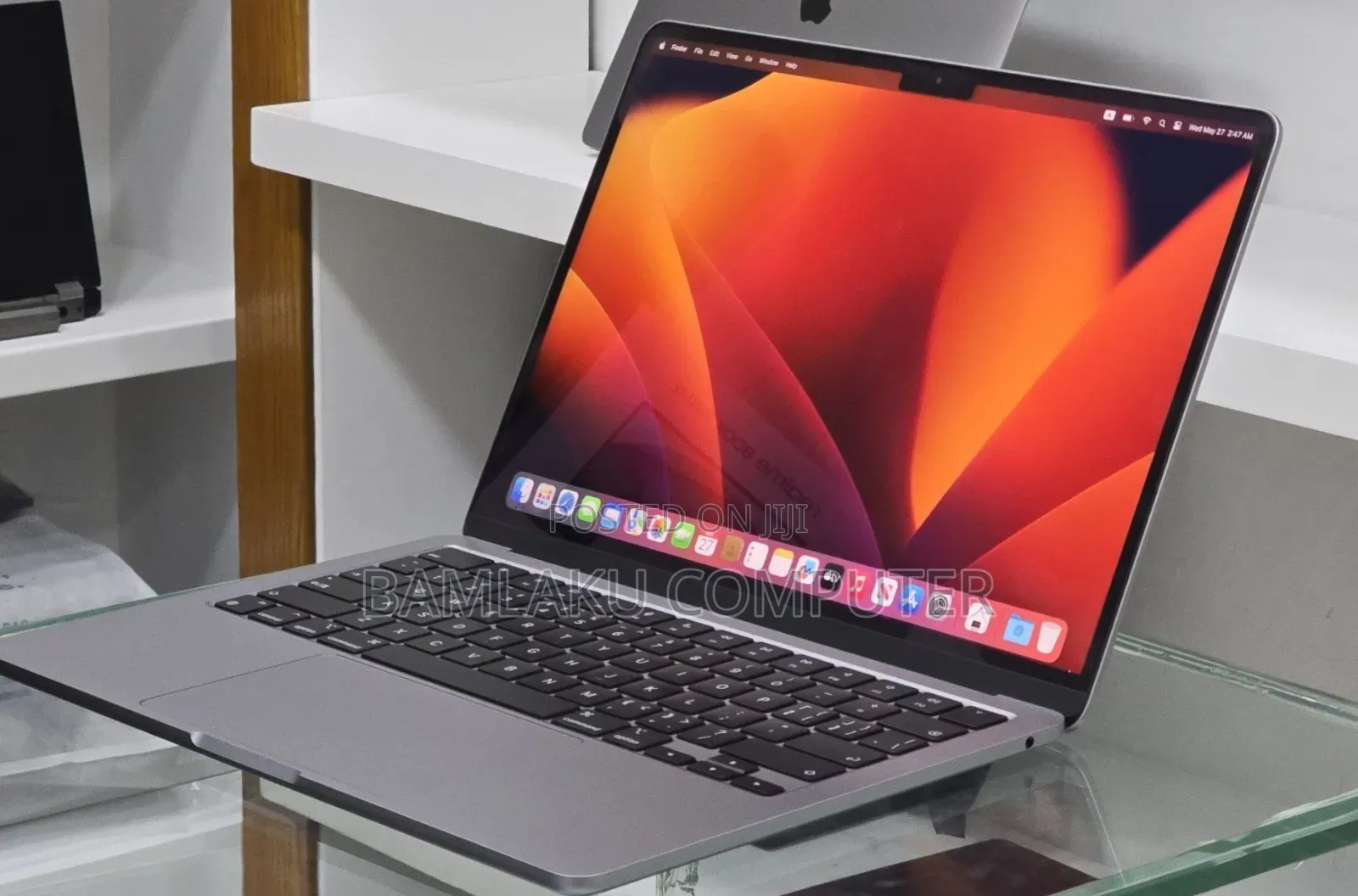 New Laptop Apple MacBook Air 2022 M2 8GB Apple M2 SSD 256GB