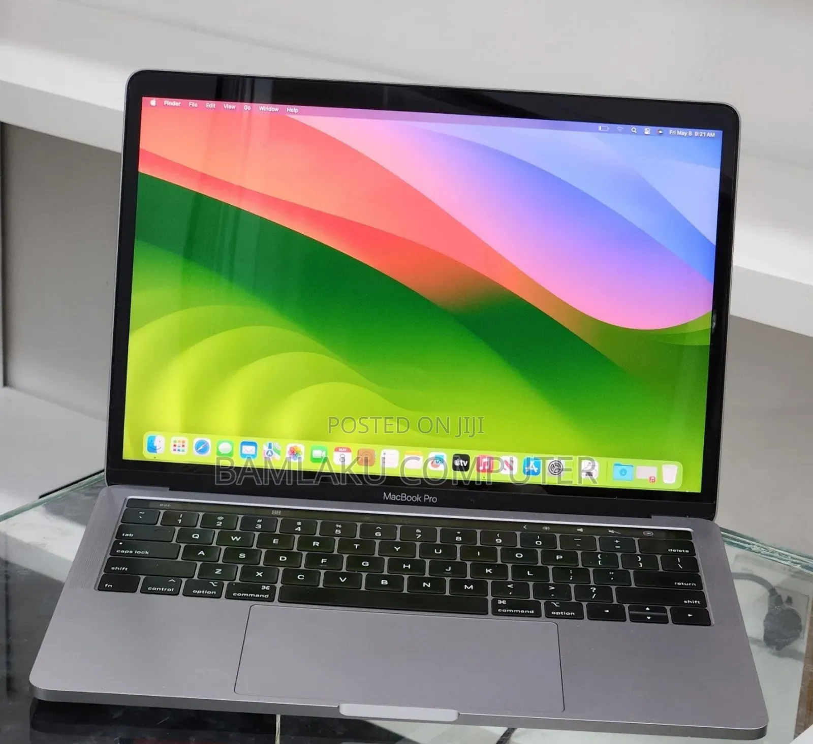 New Laptop Apple MacBook Pro 2019 16GB Intel Core i7 SSD 256GB