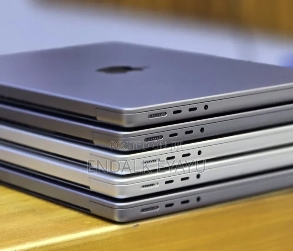 New Laptop Apple MacBook Pro M1 16GB Apple M1 Pro SSD 512GB