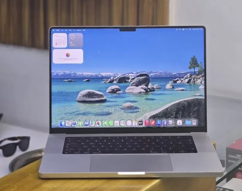 New Laptop Apple MacBook Pro 2021 M1 32GB Apple M1 Pro SSD 512GB