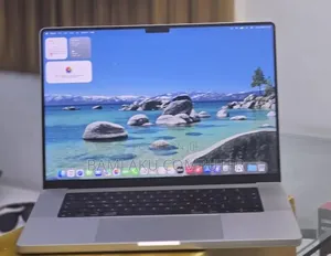 New Laptop Apple MacBook Pro 2021 M1 32GB Apple M1 Pro SSD 512GB