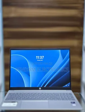 New Laptop HP Pavilion 15 8GB Intel Core Ultra 5 SSD 512GB