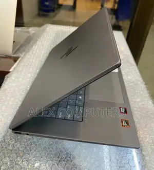 New Laptop HP OmniBook 5 16" 16GB AMD Ryzen 5 SSD 512GB