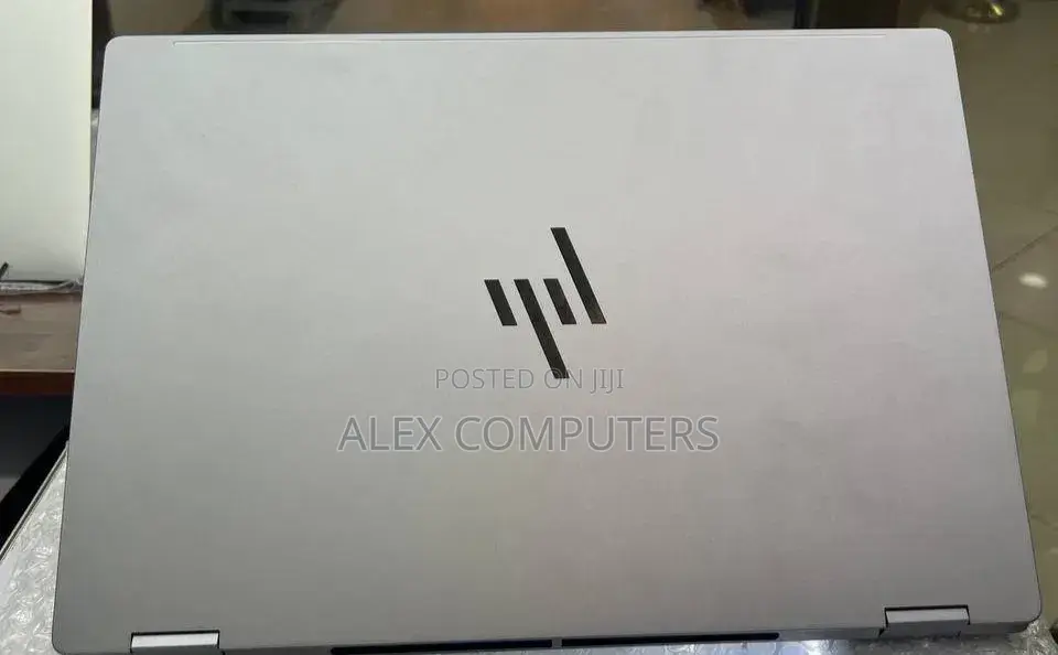 New Laptop HP OmniBook 5 16" 16GB AMD Ryzen 5 SSD 512GB