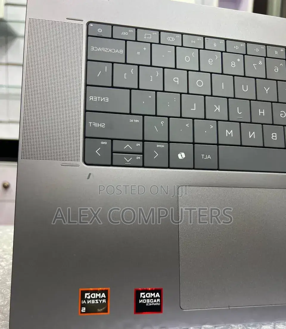 New Laptop HP OmniBook 5 16" 16GB AMD Ryzen 5 SSD 512GB