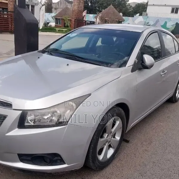 Chevrolet Cruze 2012 Silver