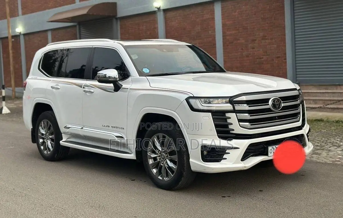 Toyota Land Cruiser 2023 White